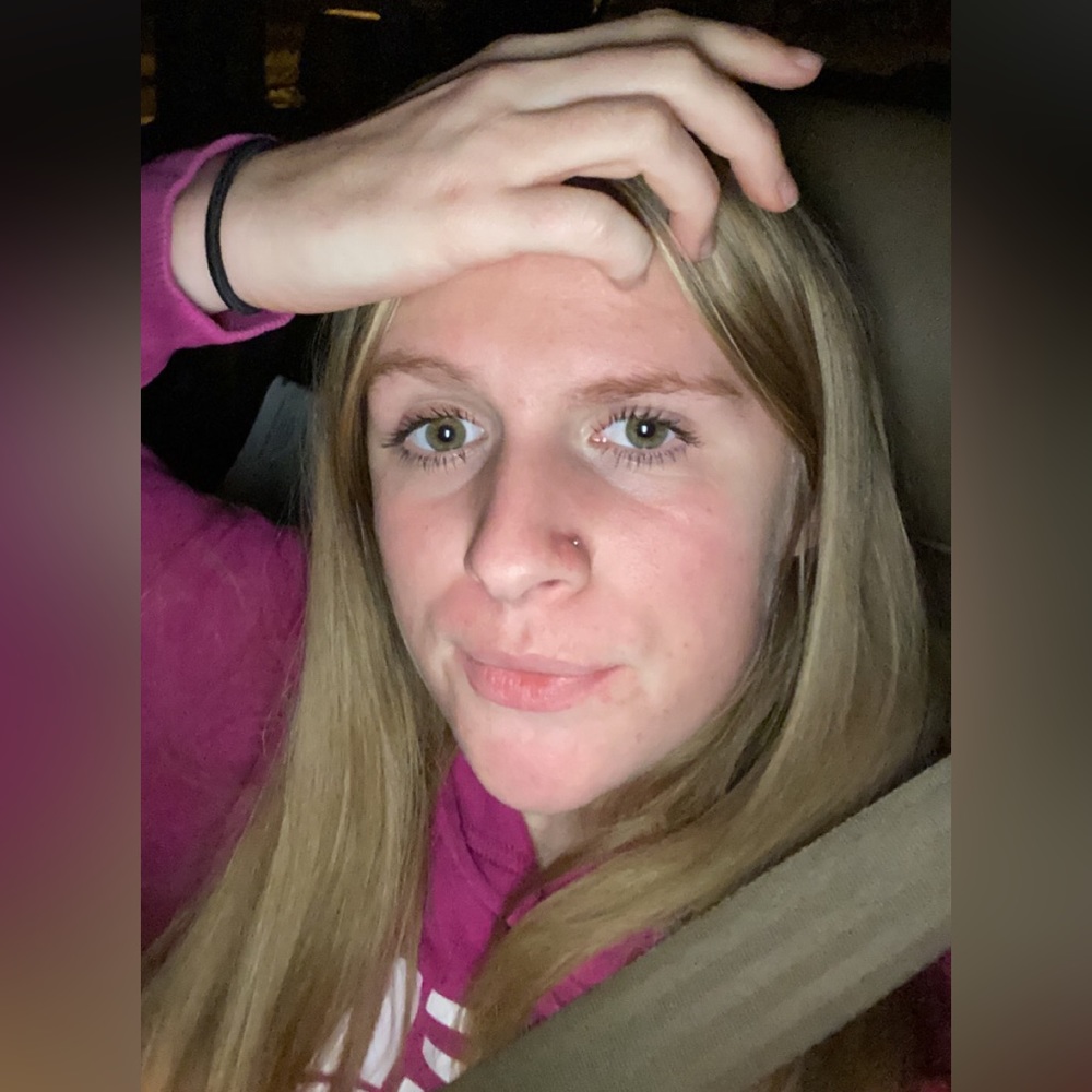 Meet your Posher, Emilee